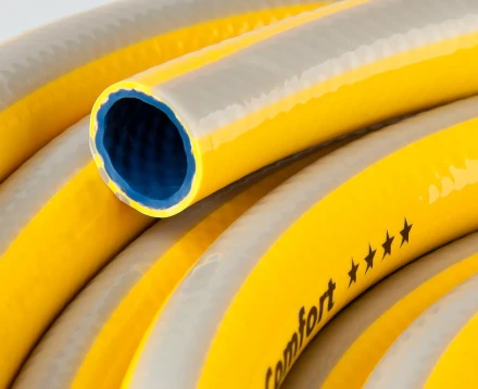 Шланг RACO &quot;COMFORT&quot; поливочный, 30атм., армированный, 3-х слойный, 1/2&quot;х20м 40303-1/2-20 купить в Урае