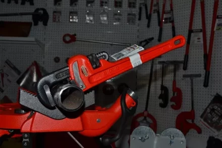 Прямой трубный ключ для тяжелых работ 12  31015 купить в Урае