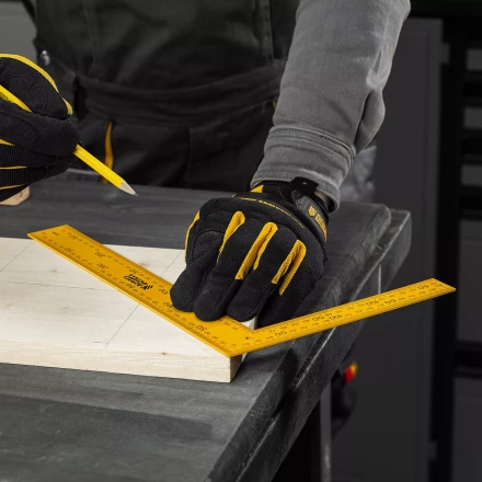 Угольник стальной Denzel, 200 х 300 мм, 32388 купить в Урае