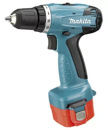 Аккумуляторная ударная дрель-шуруповерт Makita 8281DWАE купить в Урае