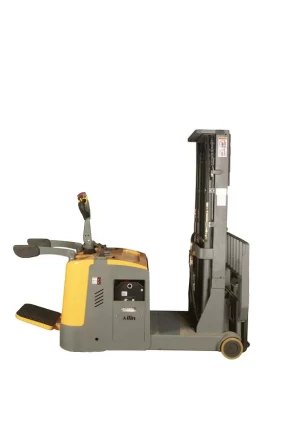 Штабелер самоходный 1,5 т 4,5 м XILIN CPD15R с наклоном мачты и противовесом 24/320 В/Ач 1013117 купить в Урае