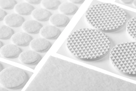 Набор STAYER &quot;COMFORT&quot;: Накладки самоклеящиеся на мебельные ножки, 125 шт, белые 40917-H125 купить в Урае