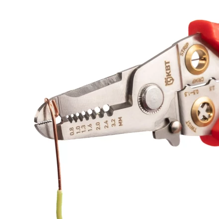 Многофункциональный стриппер КВТ WSS-02 для снятия изоляции с проводов 0.5–6.0 мм (102399) купить в Урае