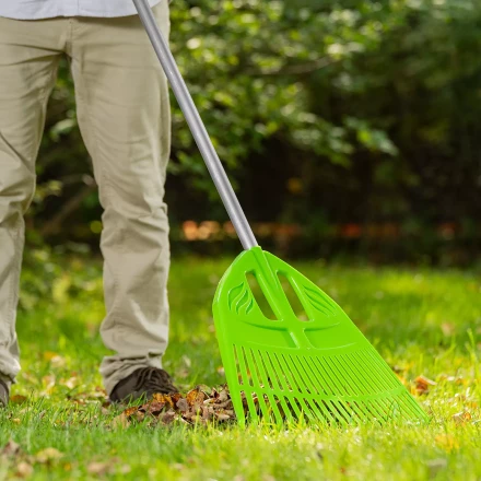 Грабли веерные пластиковые Palisad, 495 х 1680 мм, 23 плоских зуба, алюминиевый черенок, Россия, 61805 купить в Урае