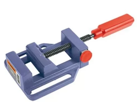 Тиски винтовые Кратон 70 мм 1 15 01 001 купить в Урае