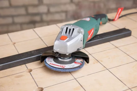 Круг Лепестковый Торцевой (КЛТ) HAMMER КЛТ 1 Ф115х22 Р60 213-002 купить в Урае