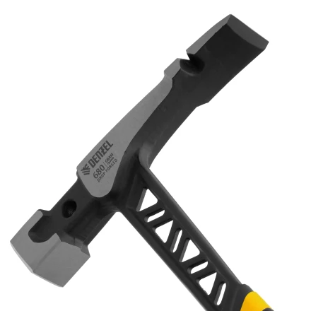 Молоток каменщика Denzel 10633, 680 г, цельнокованый, двухкомпонентная обрезиненная рукоятка купить в Урае