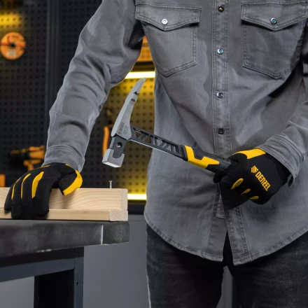 Молоток каменщика Denzel 10633, 680 г, цельнокованый, двухкомпонентная обрезиненная рукоятка купить в Урае