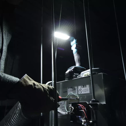 Аккумуляторный фонарь Makita DML801 (DEBDML801) купить в Урае