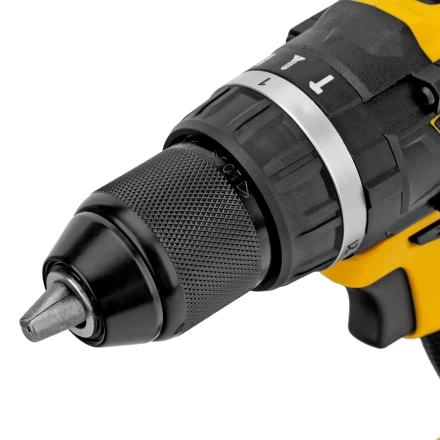 Дрель-шуруповерт аккумуляторная ударная бесщет Denzel CIDB-IB-18-02 26130, Li-Ion, 18 В, 2 акк. купить в Урае