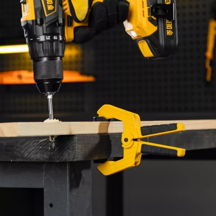 Струбцина клещеобразная Denzel, усиленная 65 х 50 мм, двухкомпонентные рукоятки, 20796 купить в Урае