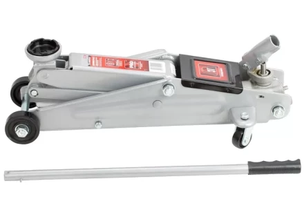 Домкрат гидравлический подкатной 3 тоны h подъема 130–410 мм поворотная ручка MATRIX 510345 купить в Урае