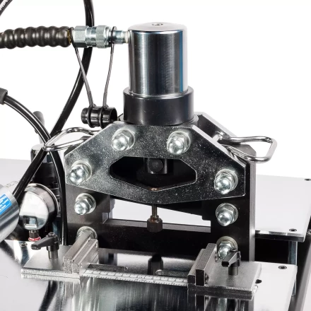 Стол КВТ СШО-150 NEO с комплектом шинообрабатывающего оборудования для шин до 150 мм (85683) купить в Урае