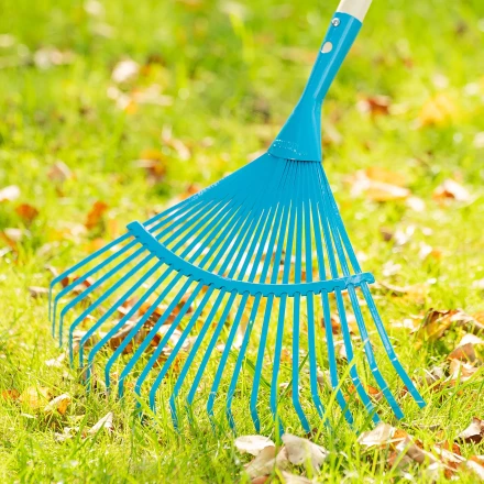 Грабли веерные стальные Palisad, 430 х 1550 мм, 22 плоских зуба, лакированный черенок, Luxe, 617885 купить в Урае