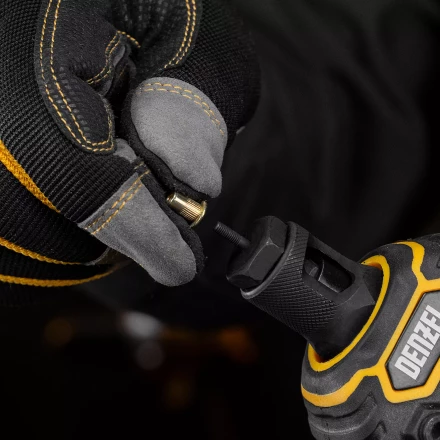 Заклепки резьбовые, стальные, оцинкованные, М3, пластиковый кейс, 200 шт. Denzel 40600 купить в Урае