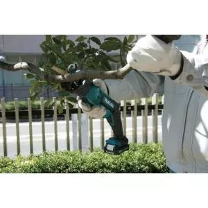 Пила сабельная аккумуляторная Makita JR105DWAE купить в Урае