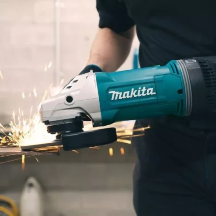 Угловая шлифовальная машина Makita GA7071X1 купить в Урае