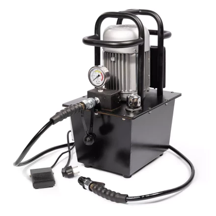 Насосная гидравлическая станция КВТ ПМЭ-7100 объем маслобака 10.0 л (230 В/50 Гц) (91798) купить в Урае