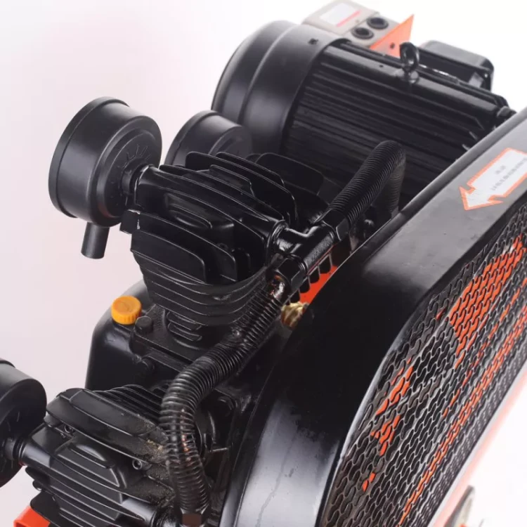 Компрессор масляный поршневой ременной PATRIOT PTR100/670 купить в Урае