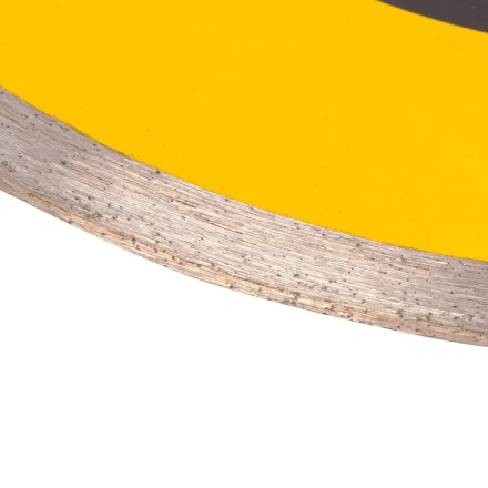 Диск алмазный сплошной, супертонкий, 200 х 25,4 мм, горячее прессование, мокрое резание// Denzel 73159 купить в Урае