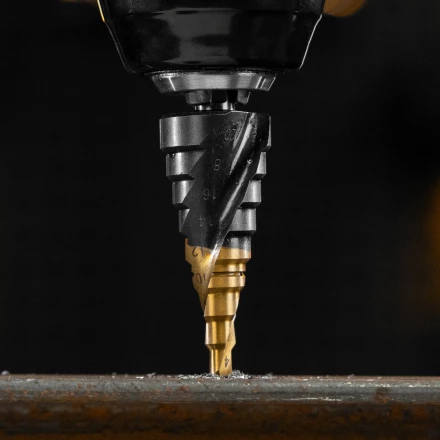 Сверло ступенчатое Denzel 723603 4-6-8-10-12-14-16-18-20 мм, Р6М5, 6-гр. хвостовик купить в Урае