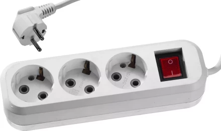 Удлинитель СИБИН электрический, ПВС сечение 0,75кв мм, 3 гнезда, макс мощн 2200Вт, 3м, заземление, выключатель 55036-3 купить в Урае