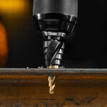 Сверло ступенчатое Denzel 723604, 6-8-10-12-14-16-18-20-22-24-26-28-30мм, Р6М5, 6-гр. хвостовик купить в Урае