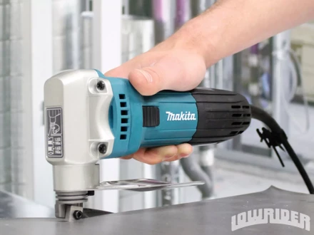 Листовые ножницы по металлу Makita JS1602 купить в Урае