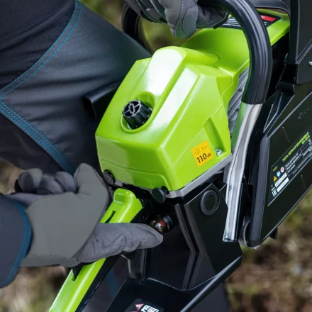 Пила цепная бензиновая Сибртех БП-5245 95209, 52 см3, шина 45 см, шаг 0.325, паз 1,5 мм, 72 звена купить в Урае