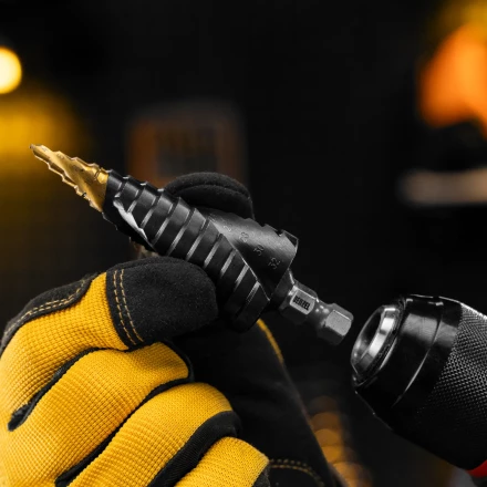 Сверло ступенчатое Denzel 723606, 4-6-8-10-12-14-16-18-20-22-24-26-28-30-32 мм, Р6М5, 6-гр. хвостовик купить в Урае