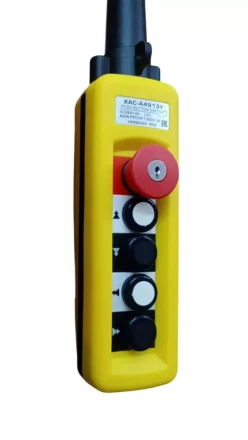 Пульт управления XAC-A4913Y для тали (4 кнопки, 2 скорости, ключ-марка, стоп, IP65, 380В) 1044631 купить в Урае