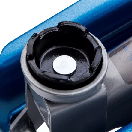 Домкрат гидравлический подкатной 2т высота подъема 140-340 мм в кейсе Stels 51128 купить в Урае