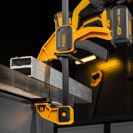 Струбцина F-образная Denzel, быстрозажимная, 600 х 80 мм, усиленный нейлоновый корпус 20508 купить в Урае