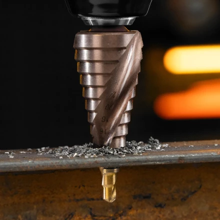 Сверло ступенчатое Denzel 723614, 6-8-10-12-14-16-18-20-22-24-26-28-30мм, Р6М5К5, 6-гр. хвостовик купить в Урае