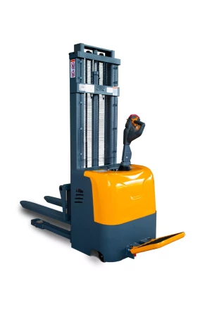 Штабелер самоходный 2,0 т 3,5 м XILIN CDD20K-EN 24/165 В/Ач (с платформой) 1045743 купить в Урае