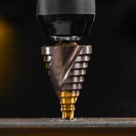 Сверло ступенчатое Denzel 723616, 4-6-8-10-12-14-16-18-20-22-24-26-28-30-32 мм, Р6М5К5, 6-гр. хвостовик купить в Урае