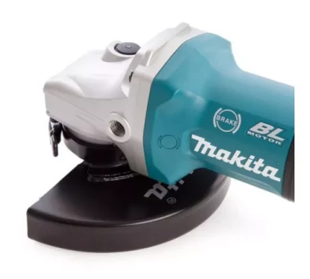 Аккумуляторная углошлифовальная машина Makita DGA700Z (без АКБ и ЗУ) купить в Урае