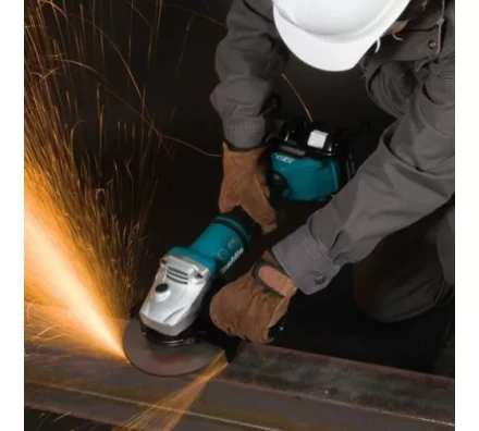 Аккумуляторная углошлифовальная машина Makita DGA700Z (без АКБ и ЗУ) купить в Урае