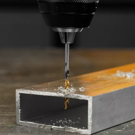 Сверло спиральное по металлу Denzel 3 x 61мм, Р6М5, Golden Tip, многогранная заточка, 2шт., 718268 купить в Урае