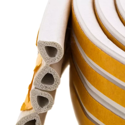 Уплотнитель резиновый, 12 м, профиль &quot;D&quot;, белый Сибртех 88909 купить в Урае