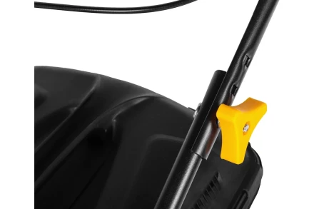 Бензиновая газонокосилка CHAMPION LM4215 купить в Урае