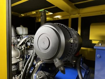 Дизельный генератор Vektor AD-100Y-T400 в шумозащитном кожухе купить в Урае