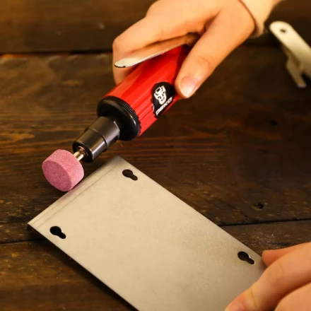 Шлифмашина ПШМ пневматическая DEKO DKPT02 SET 3, 018-1102, в чемодане с набором 15 предметов купить в Урае