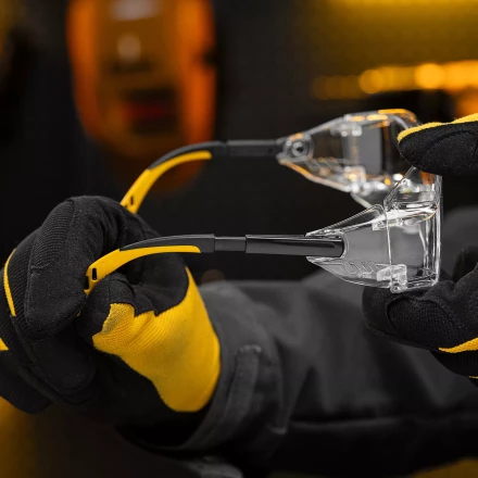 Очки защитные открытые Denzel 89201, поликарбонатные, увеличенная прозрачная линза,  регулируемые дужки купить в Урае