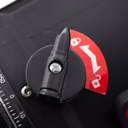 Лазерный уровень ML 06 Green, 30 м, 520 нм, аккумулятор Li 2800 мАч, резьба 5/8&quot; Matrix 35067 купить в Урае