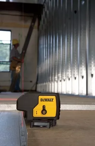 Лазерный нивелир DeWalt DW 083 К купить в Урае