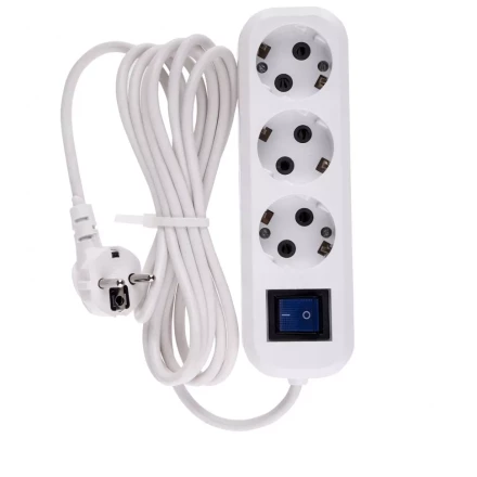 Удлинитель бытовой с заземлением и выключателем 3 м 3 розетки 10 A серия УХз10 Denzel 95971 купить в Урае