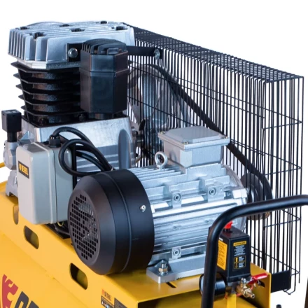 Компрессор воздушный, ременный привод BCI4000-T/200, 4.0 кВт, 200 литров, 690 л/мин Denzel 58124 купить в Урае