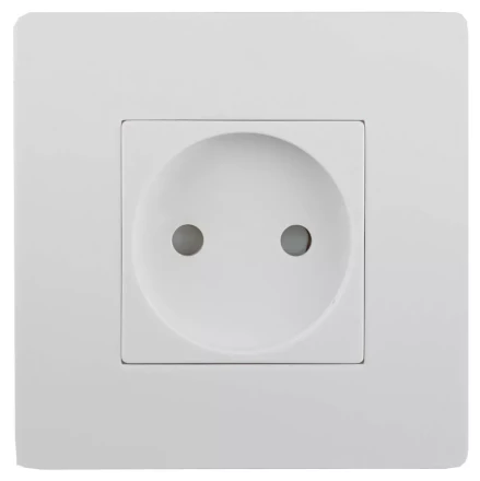 Розетка СВЕТОЗАР с защитой от детей SV-55241 купить в Урае