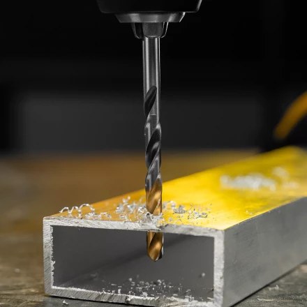 Сверло спиральное по металлу Denzel 5,5 x 93мм, Р6М5, Golden Tip, многогранная заточка, 718277 купить в Урае